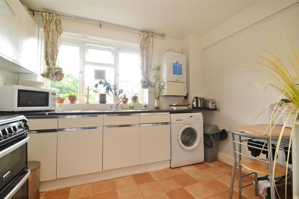 Lovely One Bed Apartment To Rent Londres Extérieur photo
