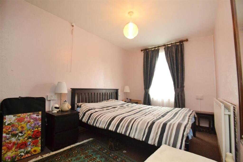Lovely One Bed Apartment To Rent Londres Extérieur photo