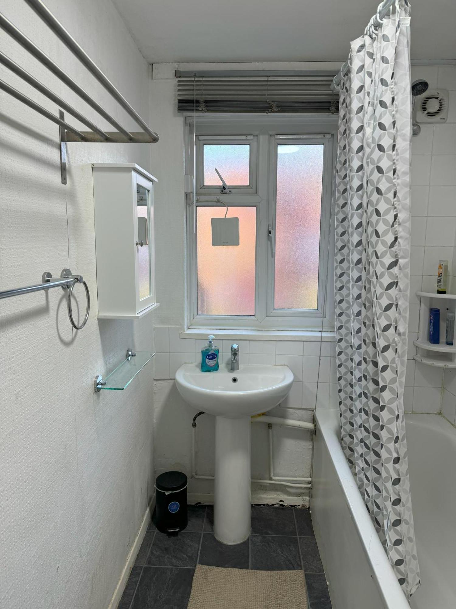 Lovely One Bed Apartment To Rent Londres Extérieur photo